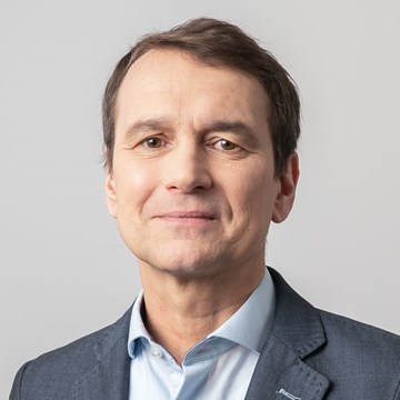 Steffen Brade, Datacenter Experte Porträt Steffen Brade, Datacenter Experte envia TEL