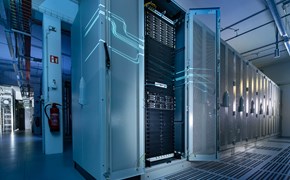 Technikschrank Datacenter Leipzig beleuchteter Technikschrank im Datacenter Leipzig