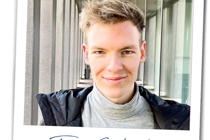 Porträt Werkstudent Toni Schuster Porträt Toni Schuster im Polaroid-Stil