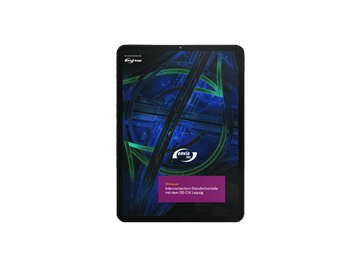 Tablet Whitepaper Interconnection Standortvorteile DE-CIX Leipzig Das Cover des Whitepapers, auf einem Tablet abgebildet, zeigt eine digitale Autobahn sowie den Titel des Whitepapers und das Logo der envia TEL