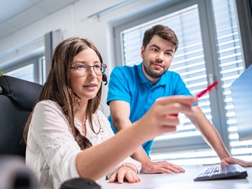 Ausbildung bei envia TEL Auszubildene mit Ausbilder