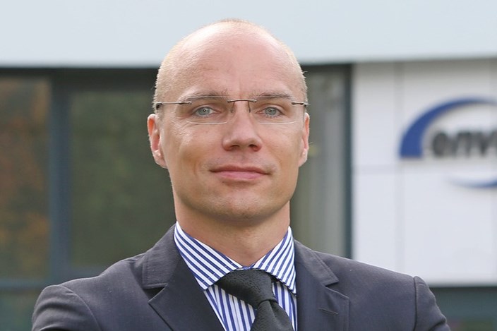 Lutz Lohse envia TEL