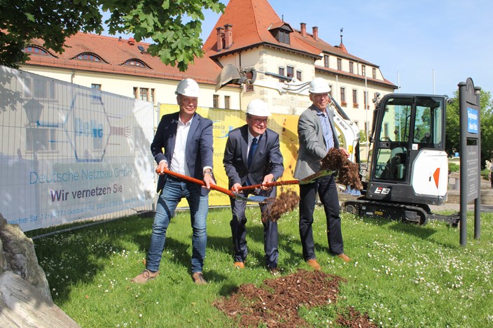 Spatenstich Glasfaserausbau Zwenkau Aufnahme vom Spatenstich in Zwenkau