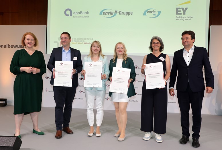 Zertifikat audit berufundfamilie Auszeichnungsveranstaltung berufundfamilie