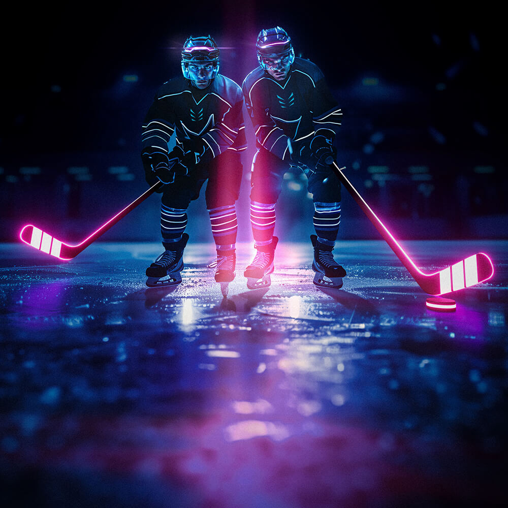 Zwei Eishockeyspieler auf dem Eis mit rosa leuchtenden Schlägern in der Hand
